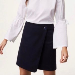 Loft one button faux wrap skirt in navy blue size 12p